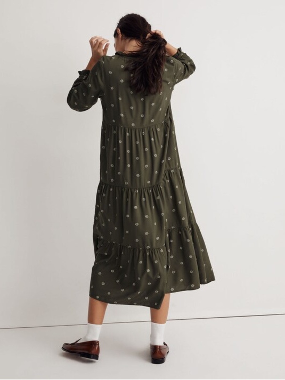 Madewell Tie-Neck Tiered Midi Dress in Stardot 2X - Picture 2 of 10